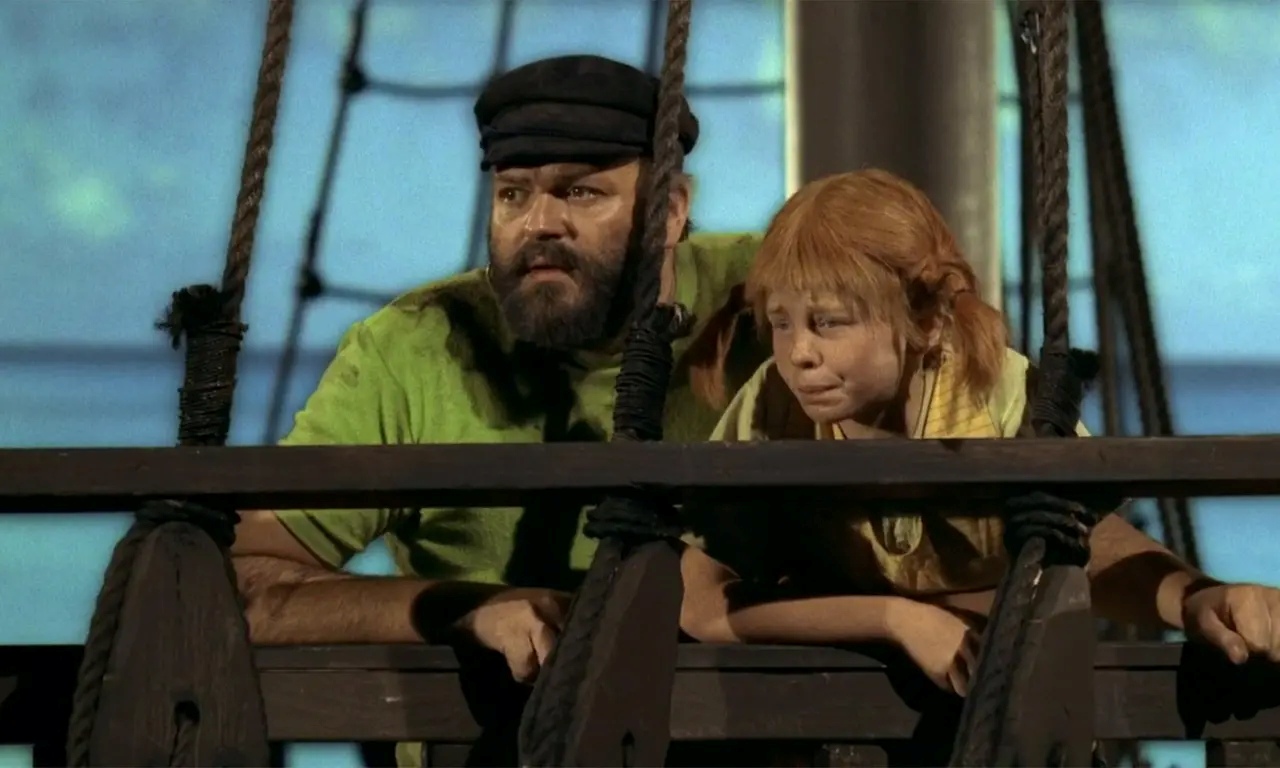 Pippi Longstocking (Inger Nilsson) and Captain Longstocking (Beppe Wolgren) in Pippi in the South Seas (1970)