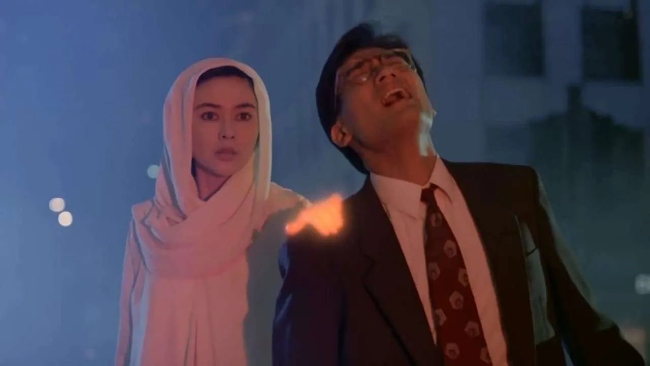 Tony Leung Ka-fai and ghost girl Rosamund Kwan in Pretty Ghost (1991)
