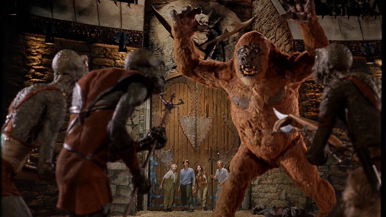 The Yeti vs alien lizard people in the arena. With Juliet Mills, Richard Joseph Paul, Walker Brandt and Leon Russom in The Primevals (2023)
