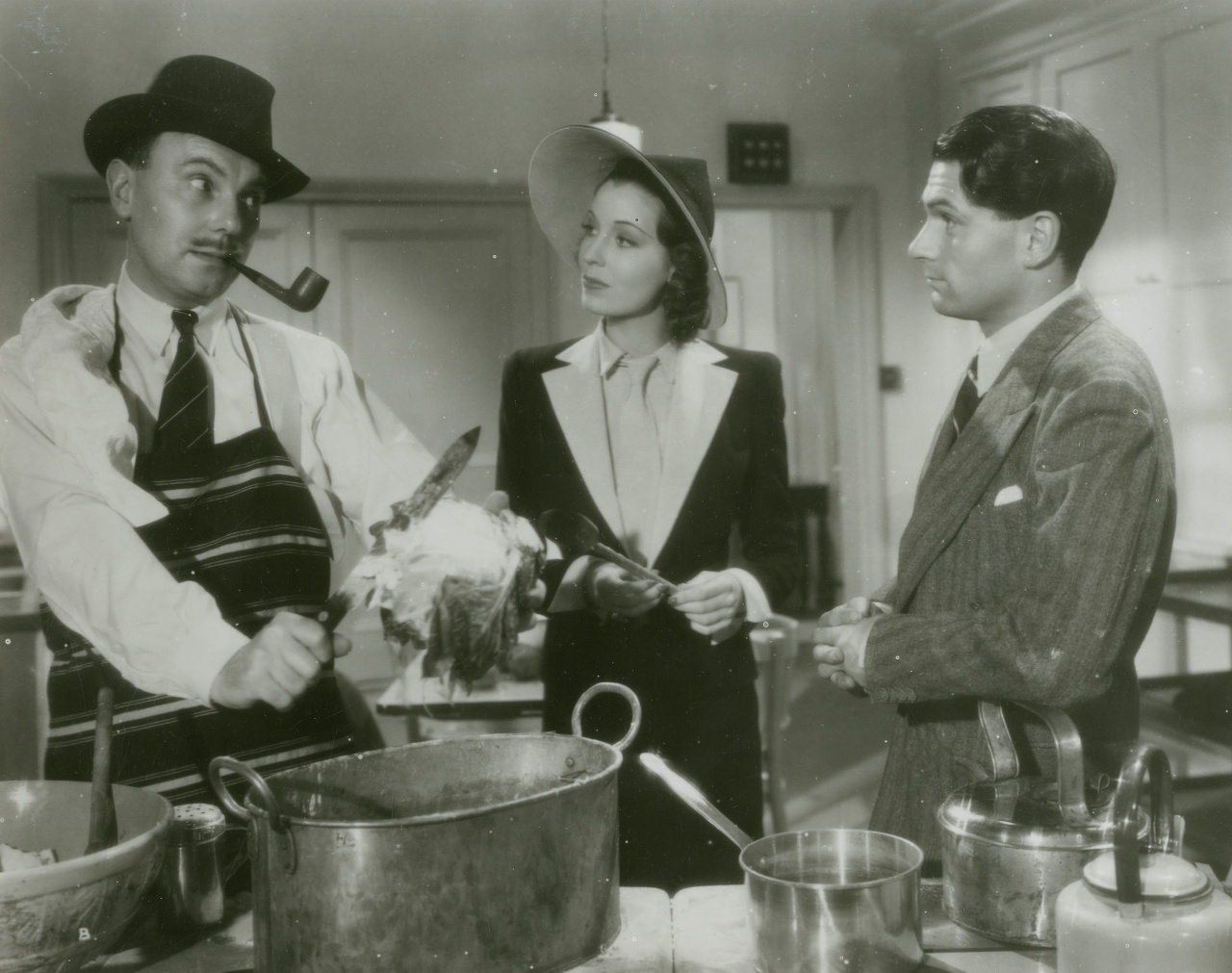 Ralph Richardson, Valerie Hobson and Laurence Olivier in Q Planes (1939)