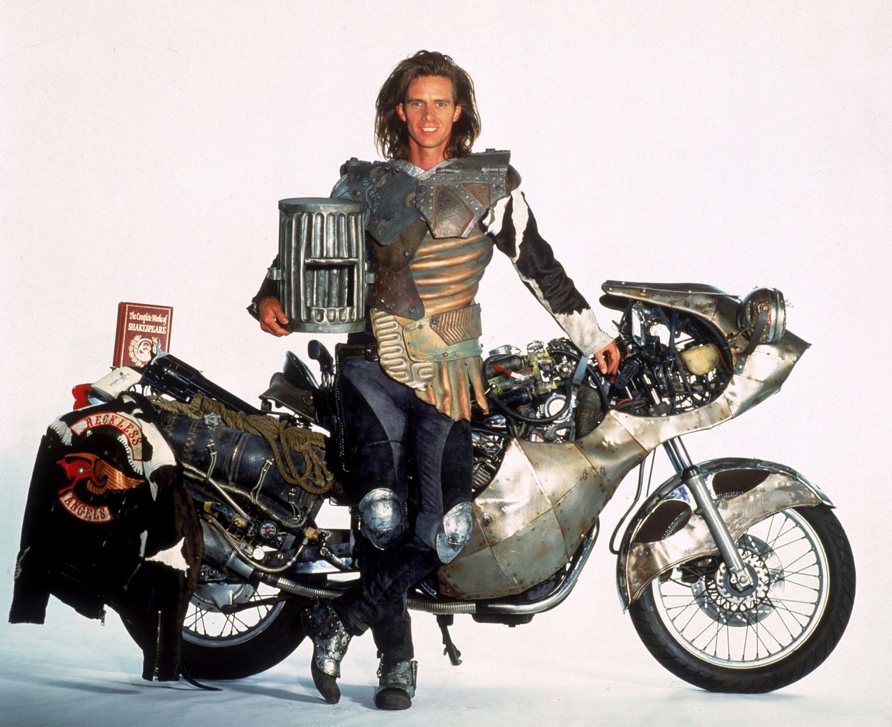 Yahoo Serious as the present-day descendant of Ned Kelly in Reckless Kelly (1993)
