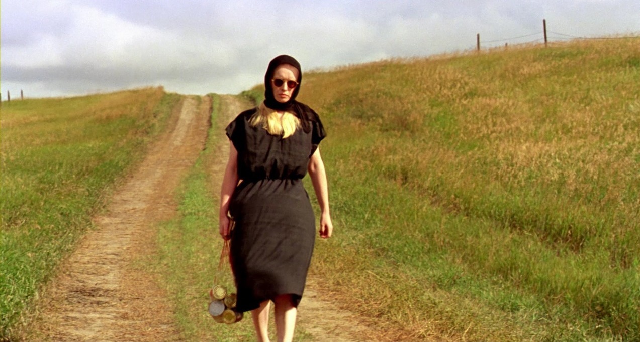Lindsay Duncan as Dolphin Blue in The Reflecting Skin (1990)