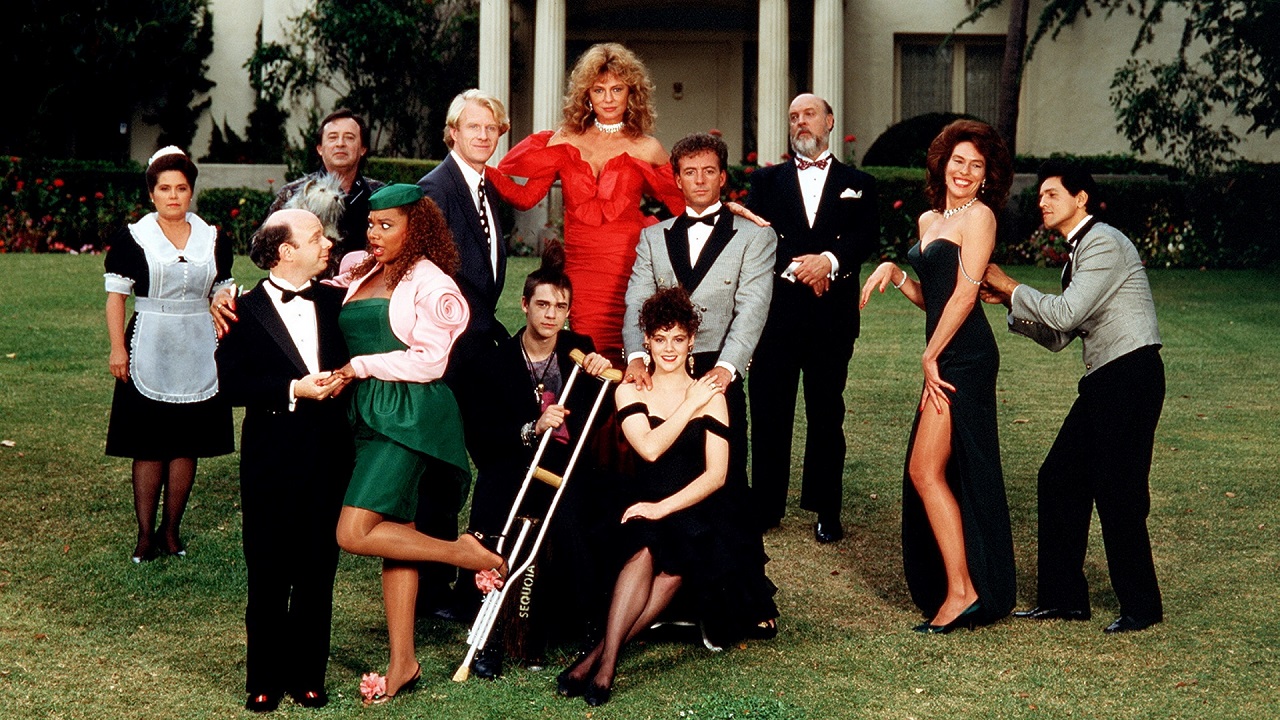 Edith Diaz, Paul Mazursky, Ed Begley Jr, Jacqueline Bisset, Ray Sharkey, Paul Bartel, Mary Woronov, Robert Beltran, Wallace Shawn, Arnetia Walker, Barrett Oliver and Rebecca Schaeffer in Scenes from the Class Struggle in Beverly Hills (1989)