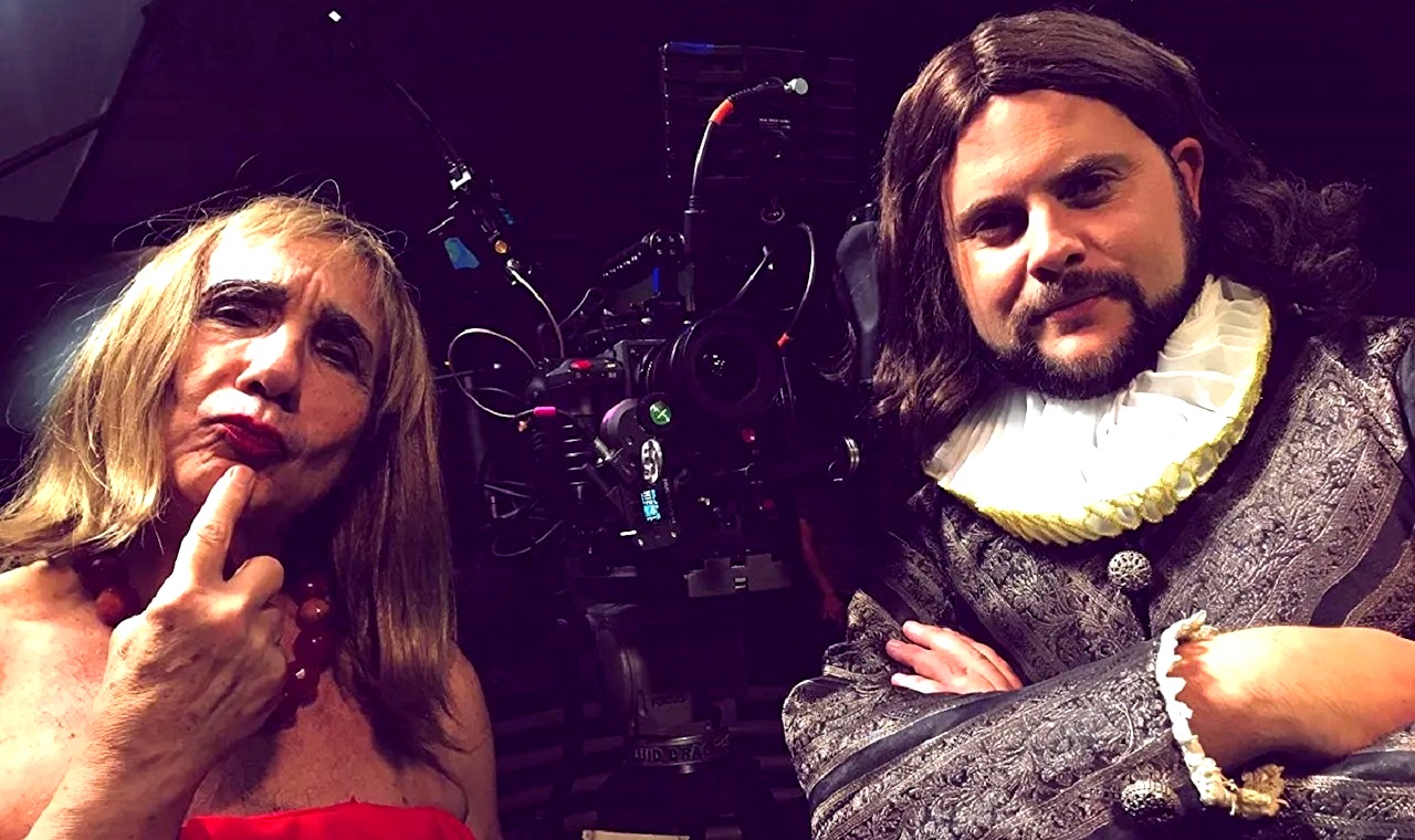 Lloyd Kaufman and William Shakespeare (Frazer Brown) in #ShakespearesShitstorm (2020)