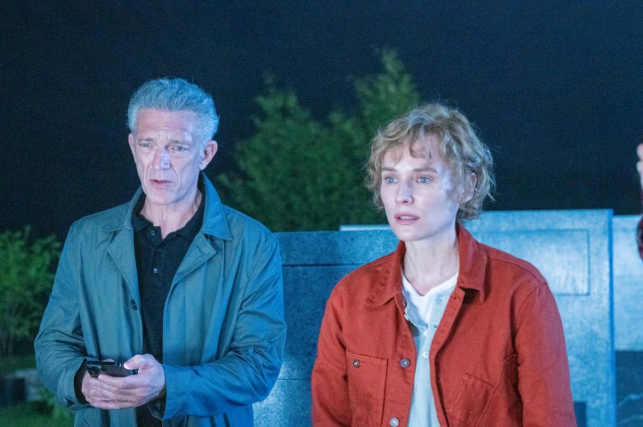 Vincent Cassel and Diane Kruger in The Shrouds (2024)