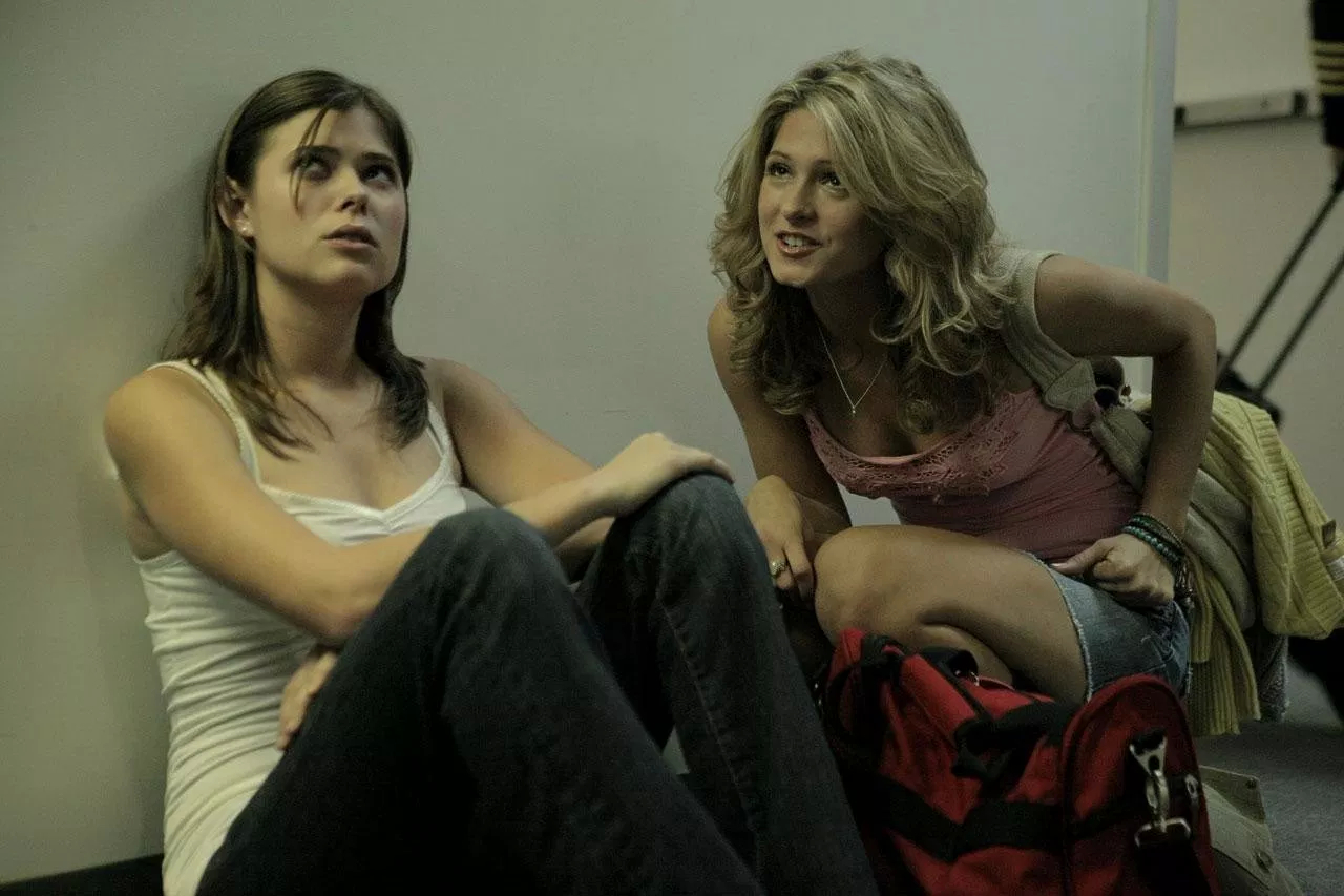 Shuttle (2008) - Moria
