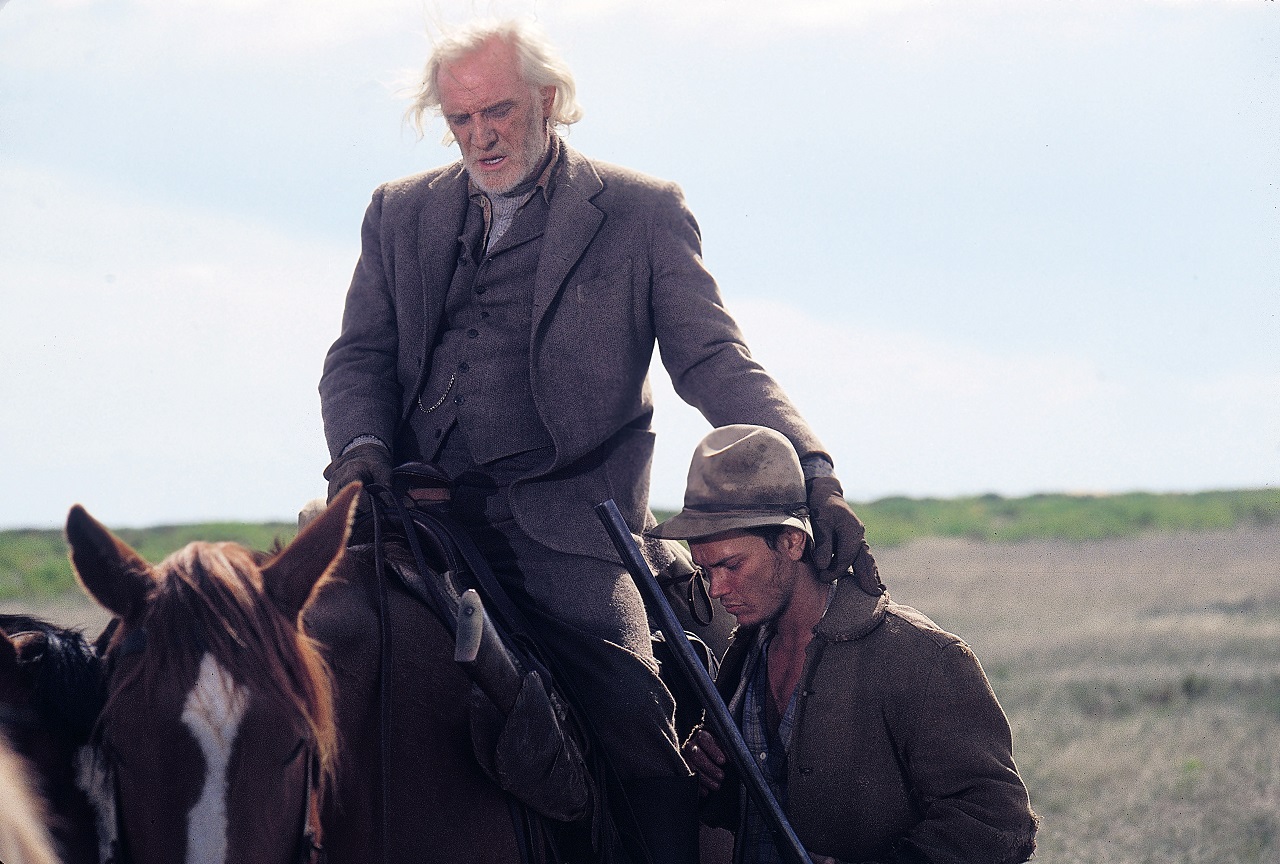 Richard Harris and River Phoenix in Silent Tongue (1994)