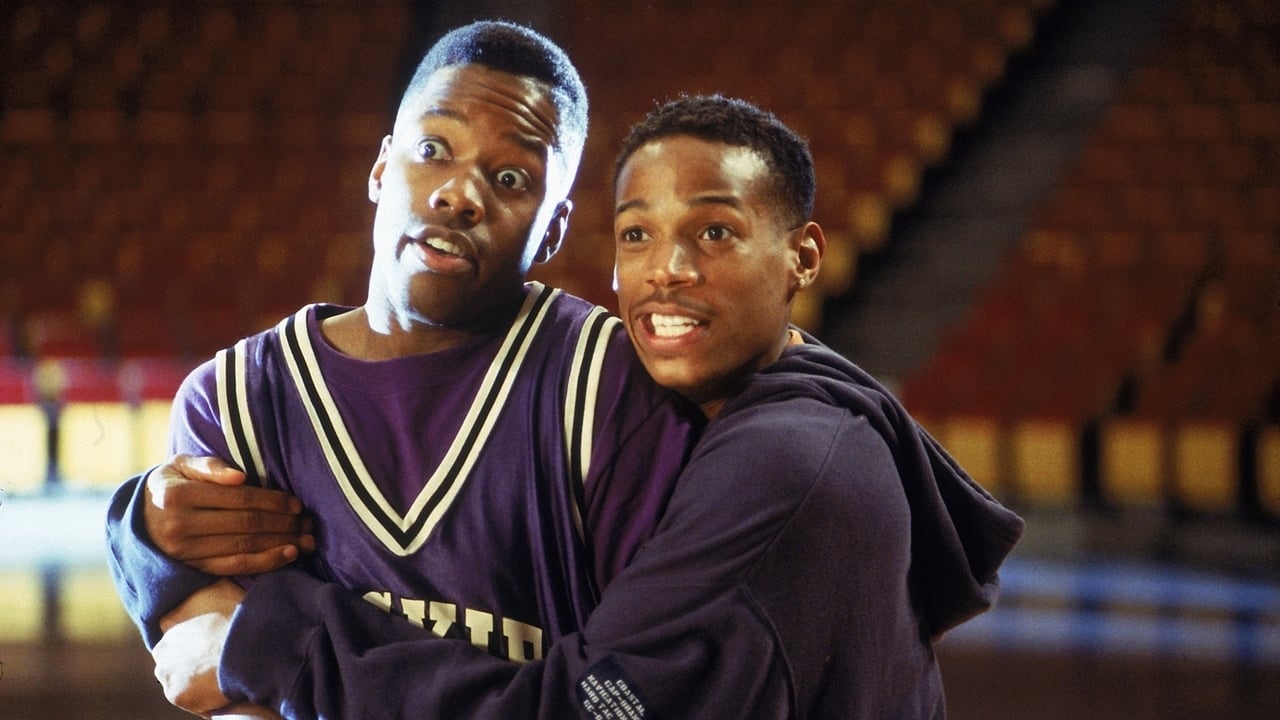 Kadeem Hardison and Marlon Wayans in The Sixth Man (1997)