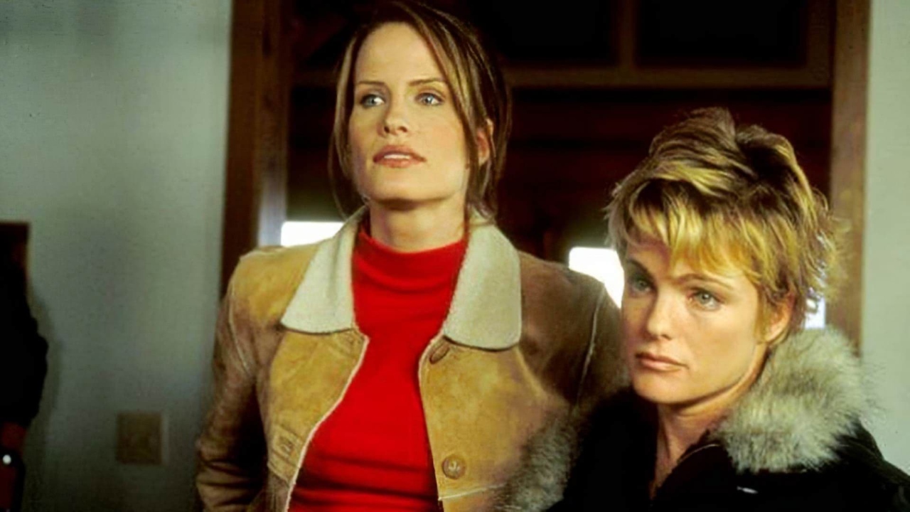 Monika Schnarre and Erika Eleniak in Snowbound (2001)