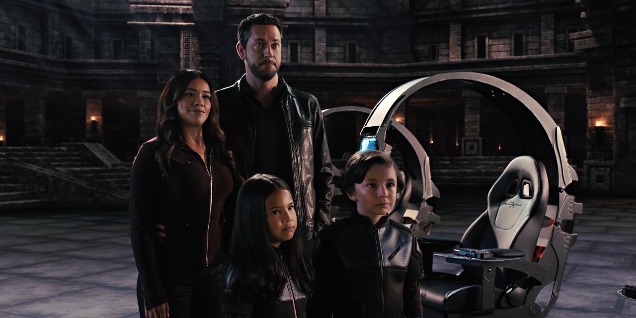 Gina Rodriguez, Zachary Levi, Everly Carganilla and Connor Esterson in Spy Kids: Armageddon (2023)