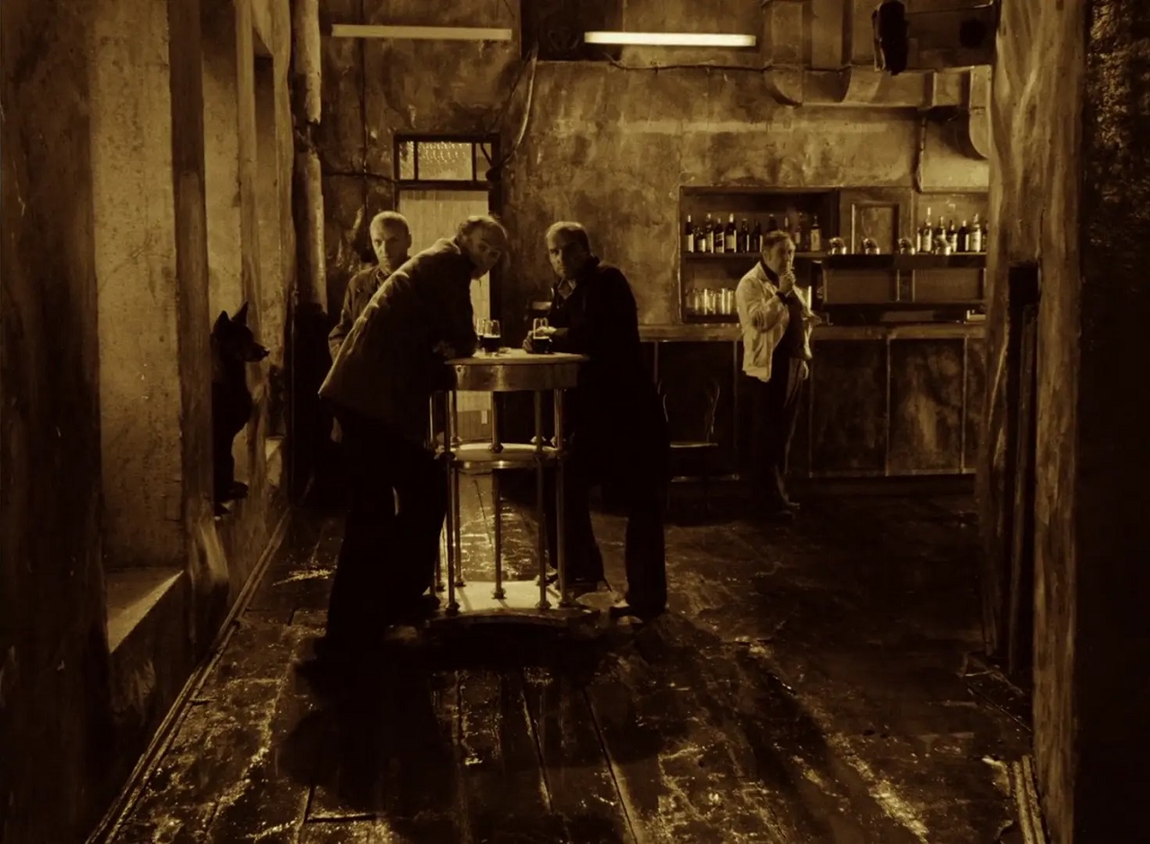 Stalker (Aleksandr Kaydanovskiy), Professor (Nikolay Grinko) and Writer (Anatoly Solonitsyn) in Stalker (1979)