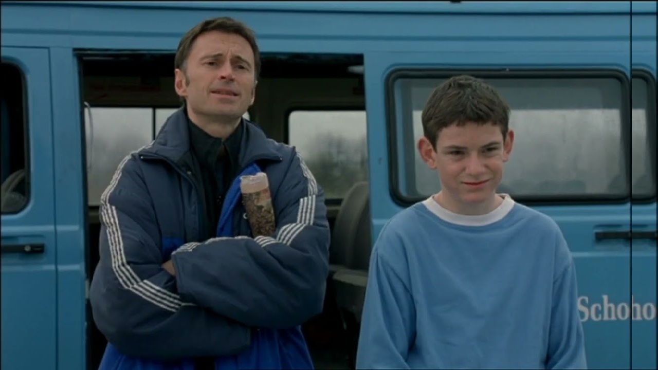 Robert Carlyle and Lewis McKenzie in There's Only One Jimmy Grimble (2000)
