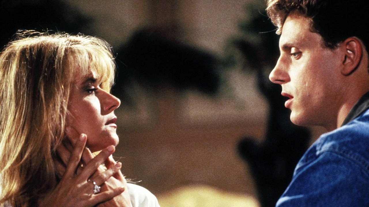 Lorraine Bracco and Tony Goldwyn in Traces of Red (1992)