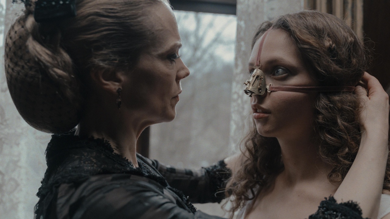 Elvira (Lea Myren) and Ane Dahl Torp in The Ugly Stepsister (2025)
