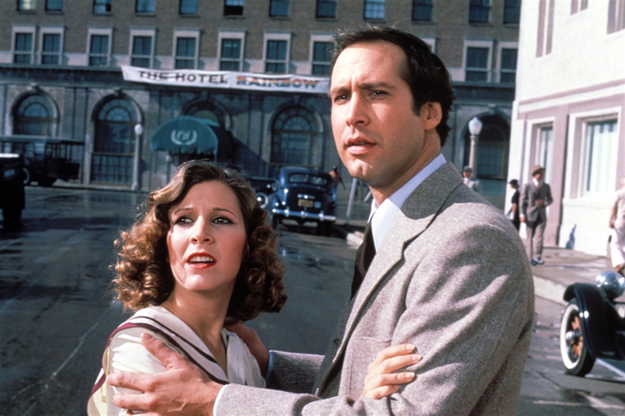 Carrie Fisher and Chevy Chase in Under the Rainbow (1981)