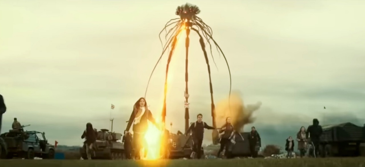 The Martian tripods in War of the Worlds: The Attack (2023)
