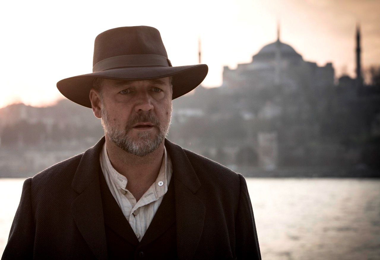 Russell Crowe as Joshua Connor in Turkey in The Water Diviner (2014)