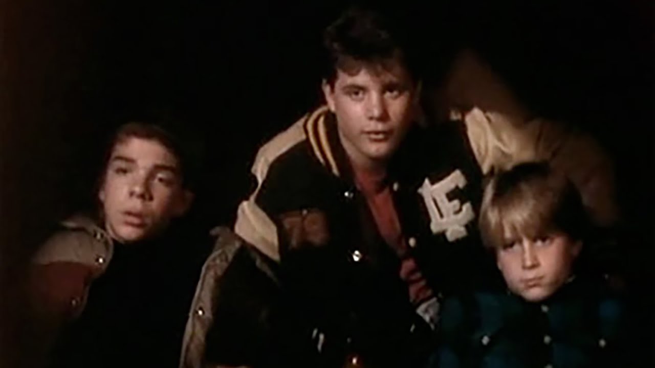 Jason Horst, Sean Astin and Joshua John Miller tell campfire tales in The Willies (1990)