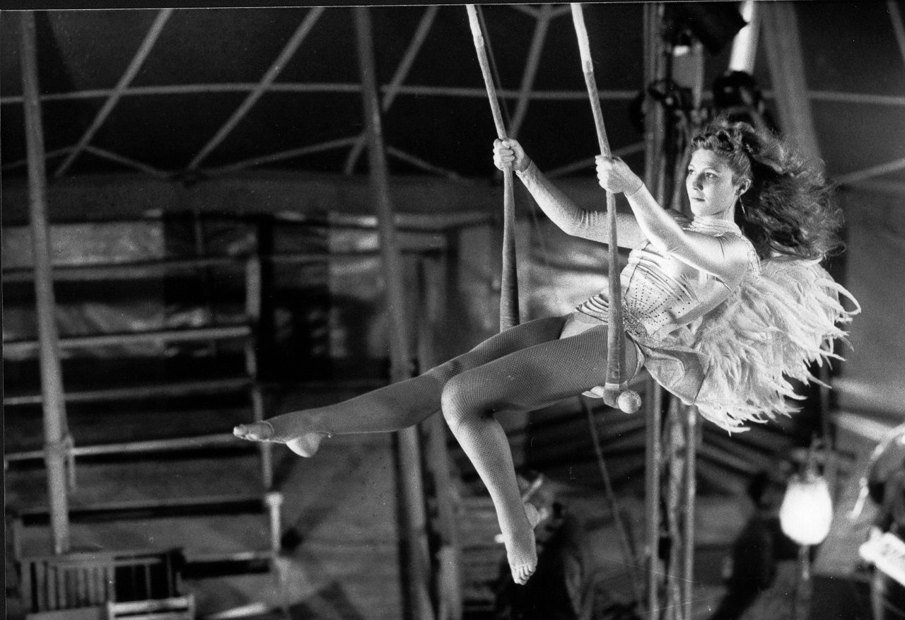 Solveig Dommartin as the trapeze artist Marion in Wings of Desire (1987) 