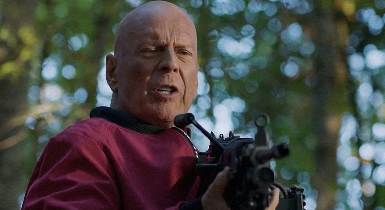 Bruce Willis in Apex (2021)