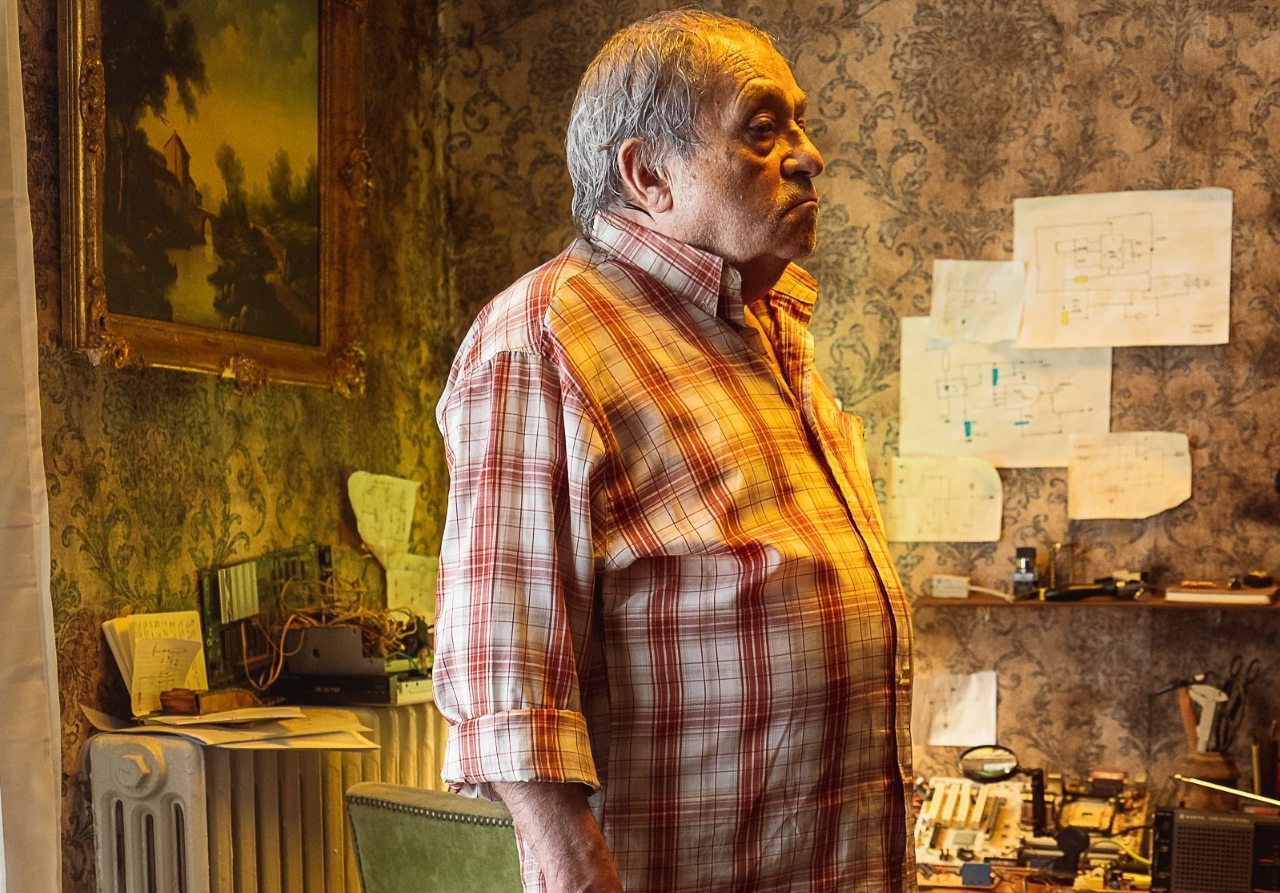 Zorion Eguileor as Manuel in The Elderly (2022)
