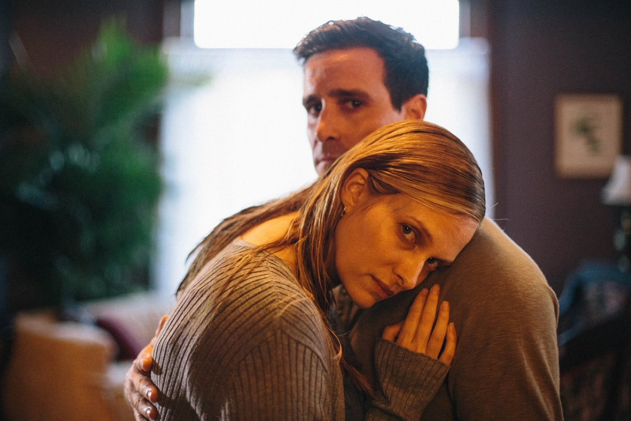 Vinessa Shaw and James Ransone in Family Blood (2018)
