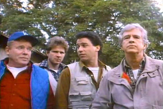 Ken Swofford, Samuel Bottoms, Joey Travolta, Clu Gulager in Hunter's Blood (1986)