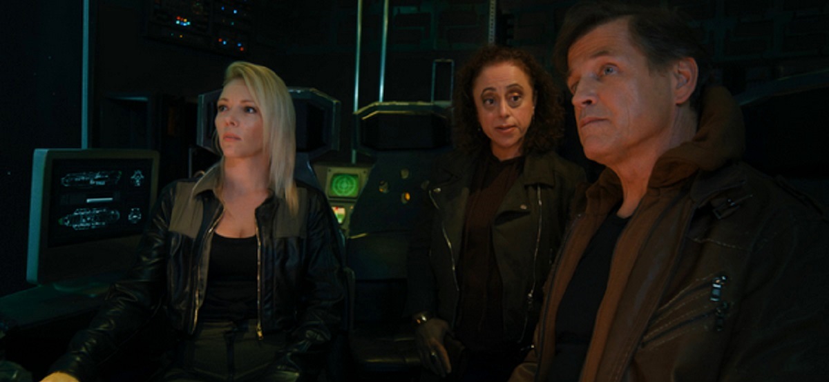 Sarah French, Anahit Setian and Michael Paré in Space Wars Quest for the Deepstar (2022)