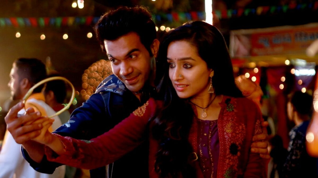 Vicky (Rajkumar Rao) and Girl With No Name (Shraddha Kapoor) in Stree (2018)