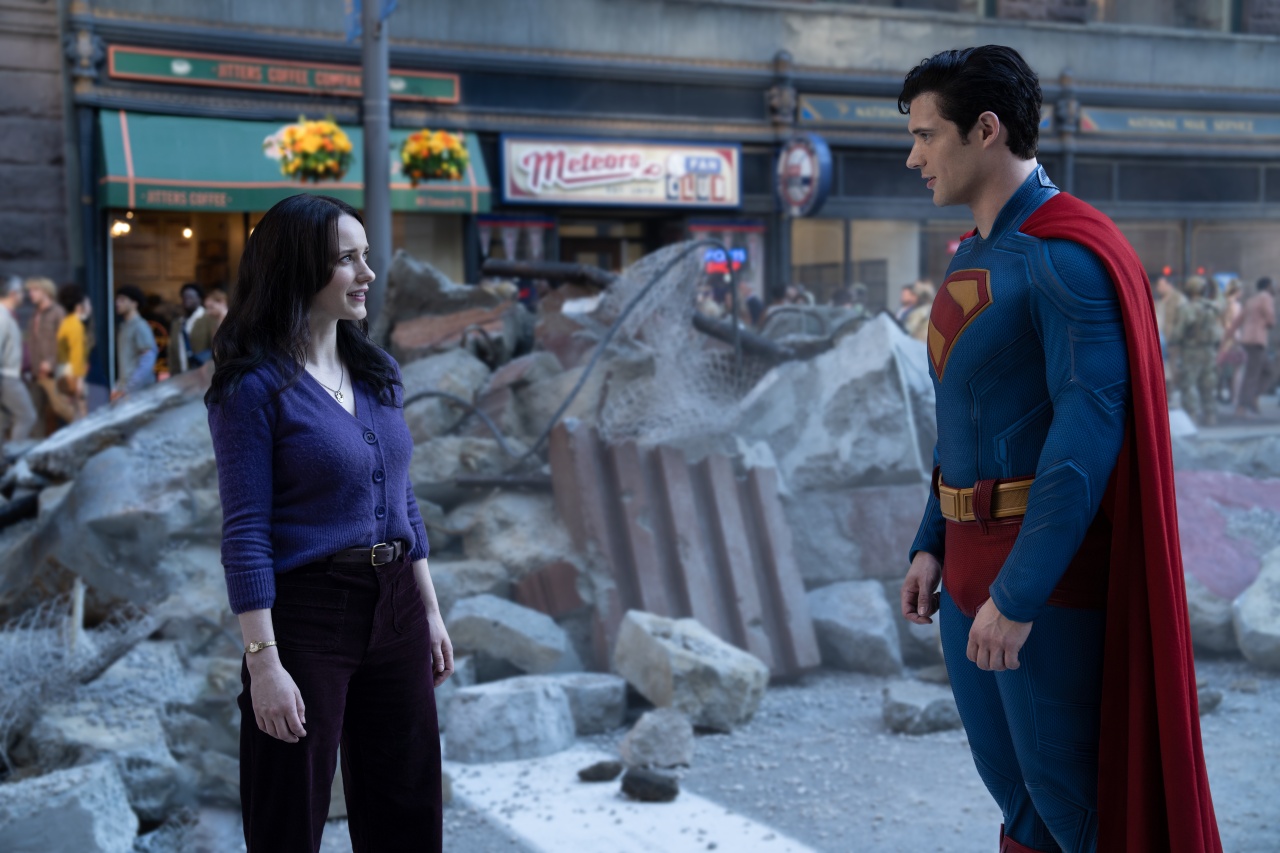 Lois Lane (Rachel Brosnahan) and Superman (David Corenswet) in Superman (2025)